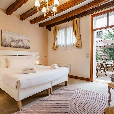 Residenza Centopietre - Dorsoduro By Wonderful Italy Венеция Экстерьер фото