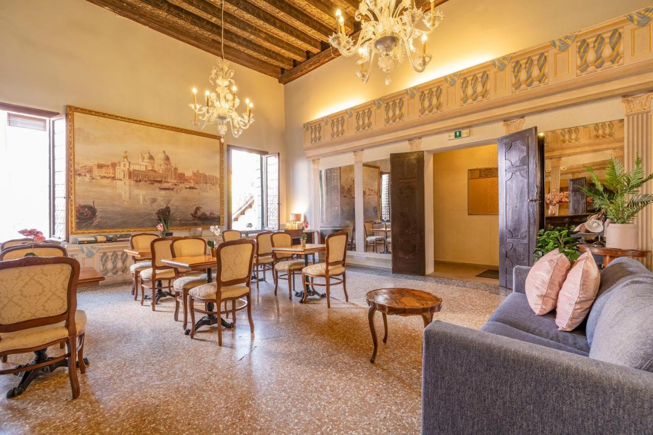Residenza Centopietre - Dorsoduro By Wonderful Italy Венеция Экстерьер фото