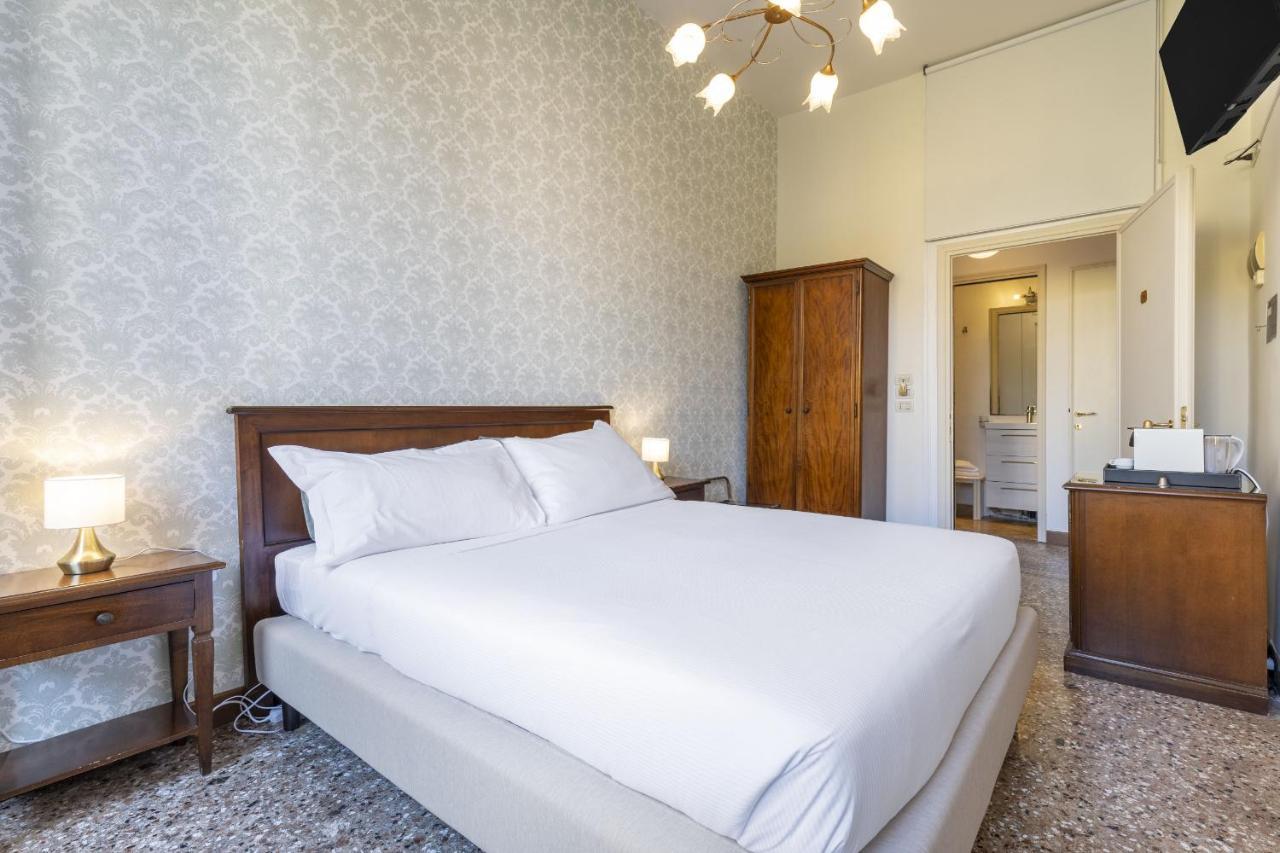 Residenza Centopietre - Dorsoduro By Wonderful Italy Венеция Экстерьер фото